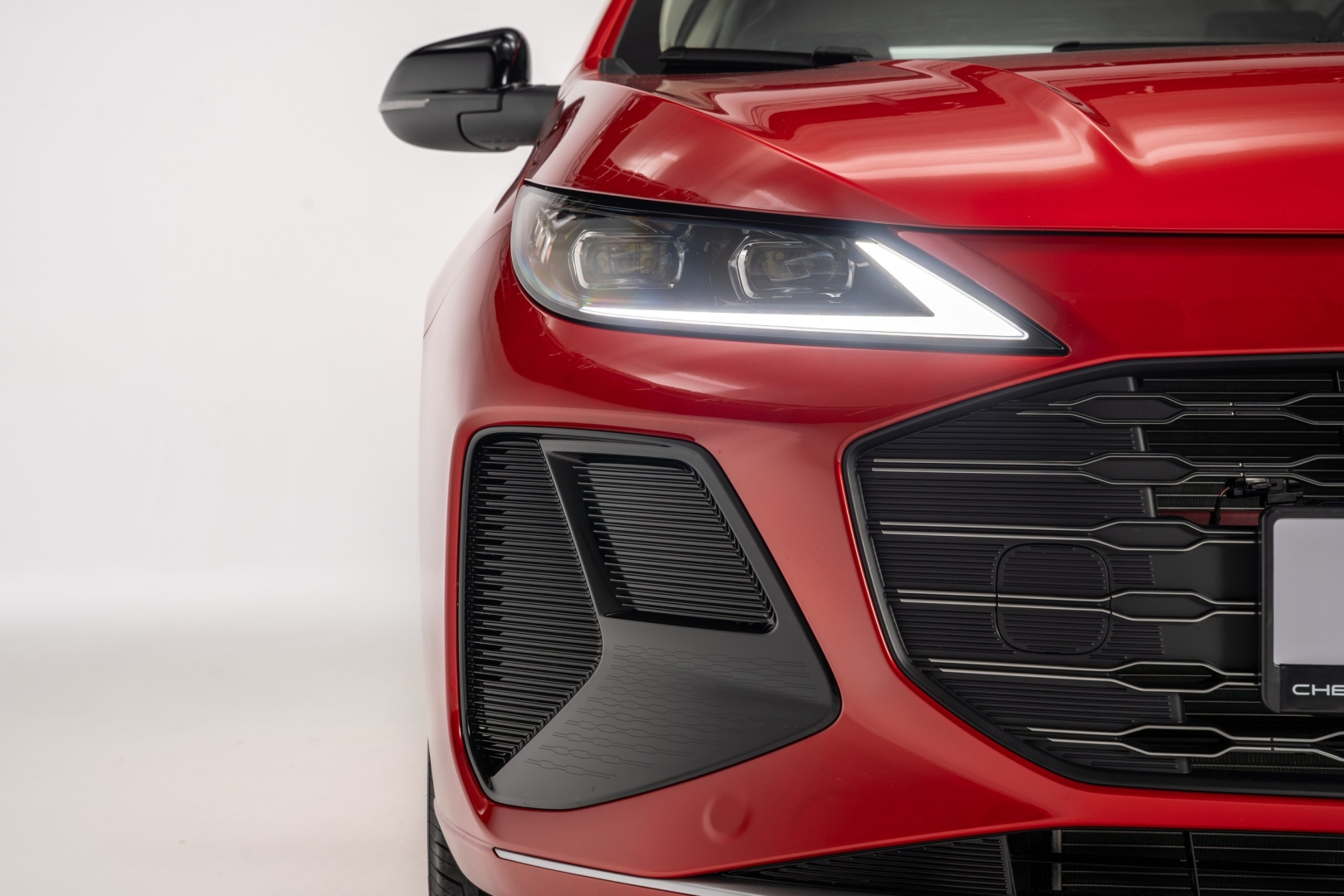 СВЕТОДИОДНЫЕ ФАРЫ ПРОЕКЦИОННОГО ТИПА