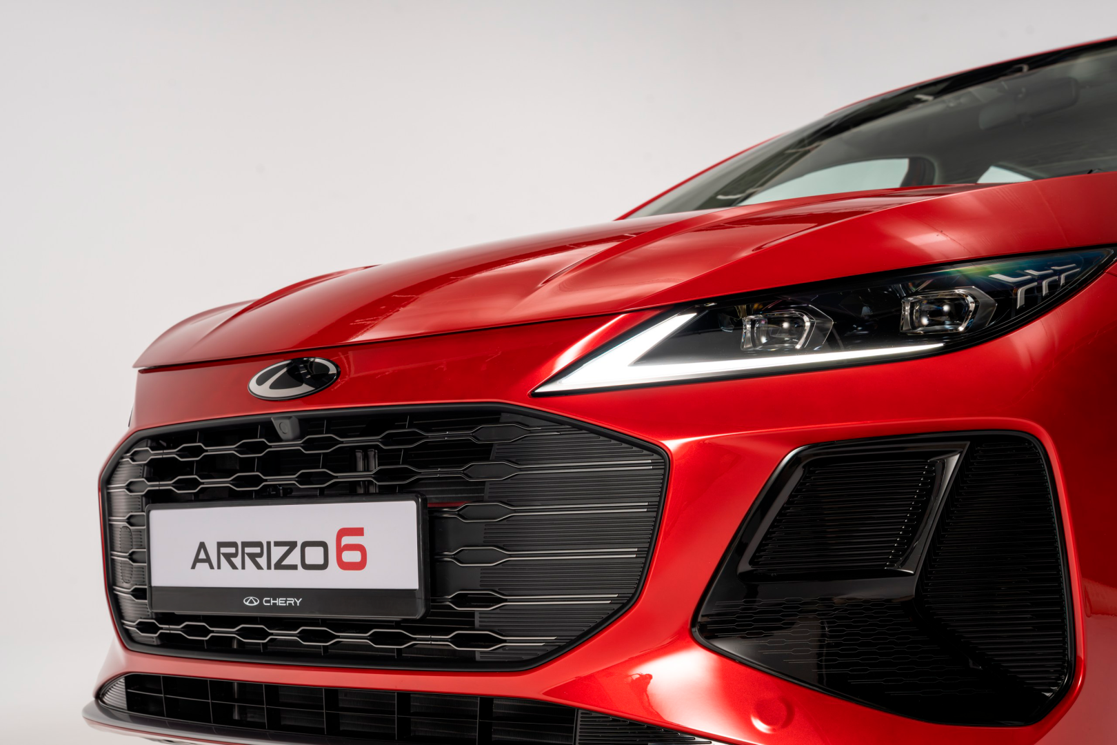 СВЕТОДИОДНЫЕ ФАРЫ ПРОЕКЦИОННОГО ТИПА